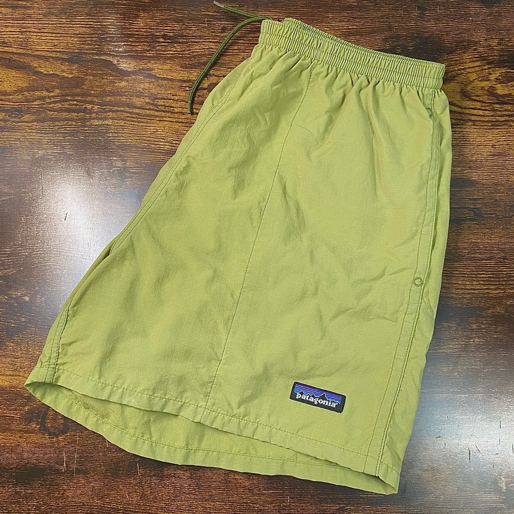 Patagonia Green Lined Nylon 4” Baggies Shorts MEDIUM